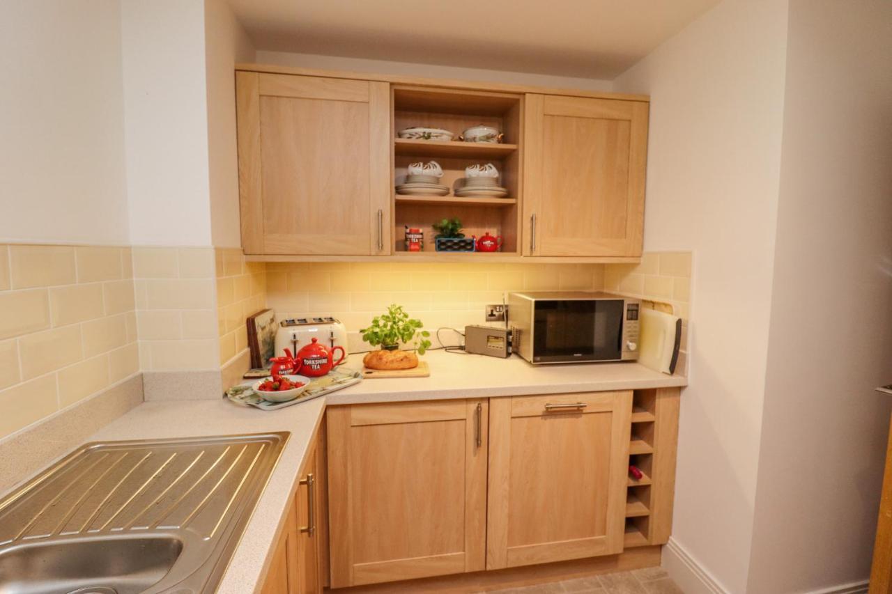 Ferienwohnung Above & Beyond Whitby Exterior foto