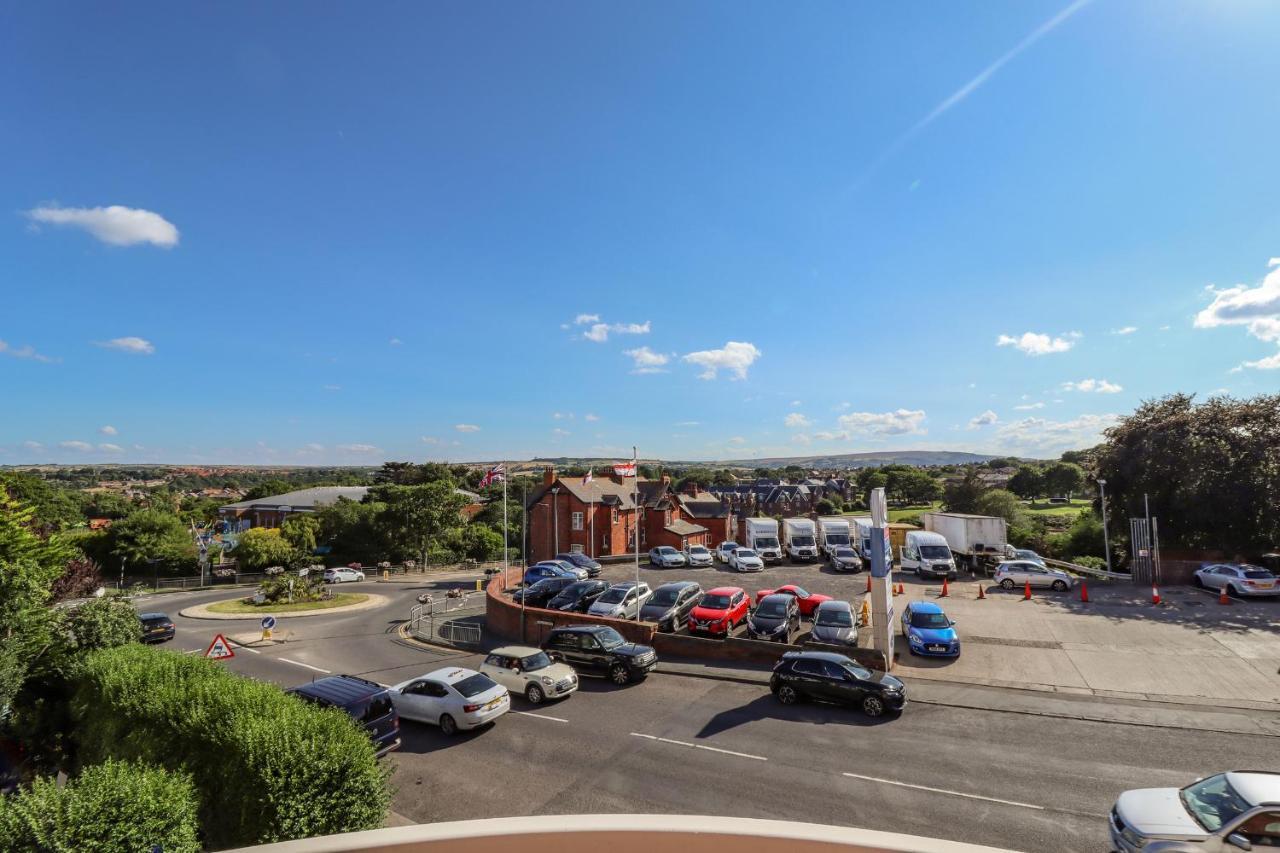 Ferienwohnung Above & Beyond Whitby Exterior foto
