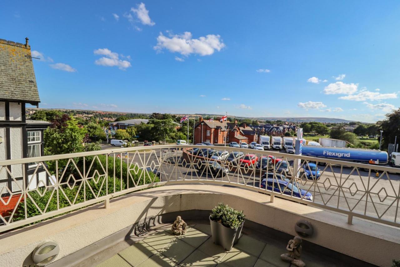 Ferienwohnung Above & Beyond Whitby Exterior foto